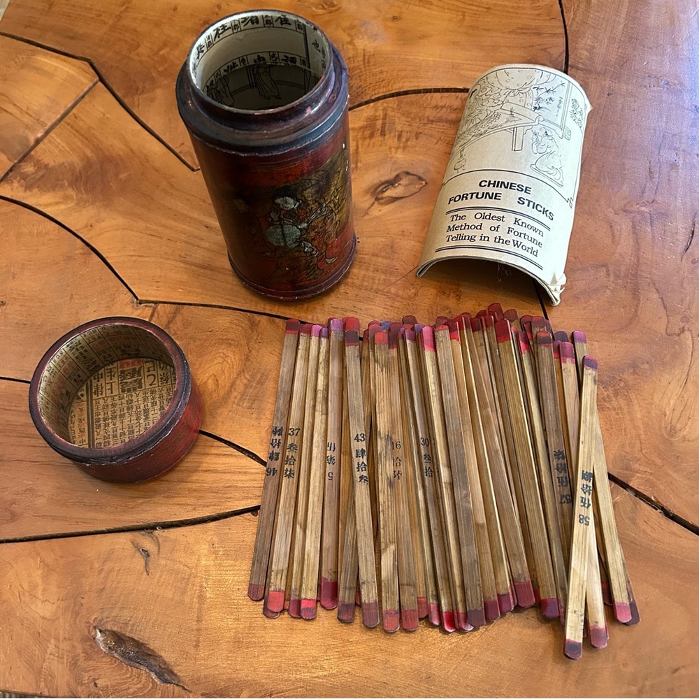 Vintage Chinese Kau Chim Chi Chi Fortune Telling Sticks in Original Red Case - Picture 2 of 8